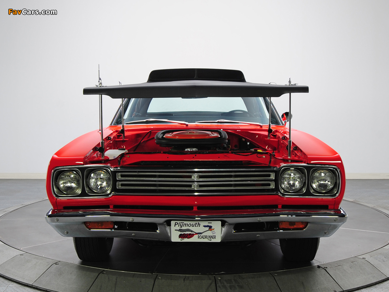 Images of Plymouth Road Runner 440+6 Coupe (RM21) 1969 (800 x 600)