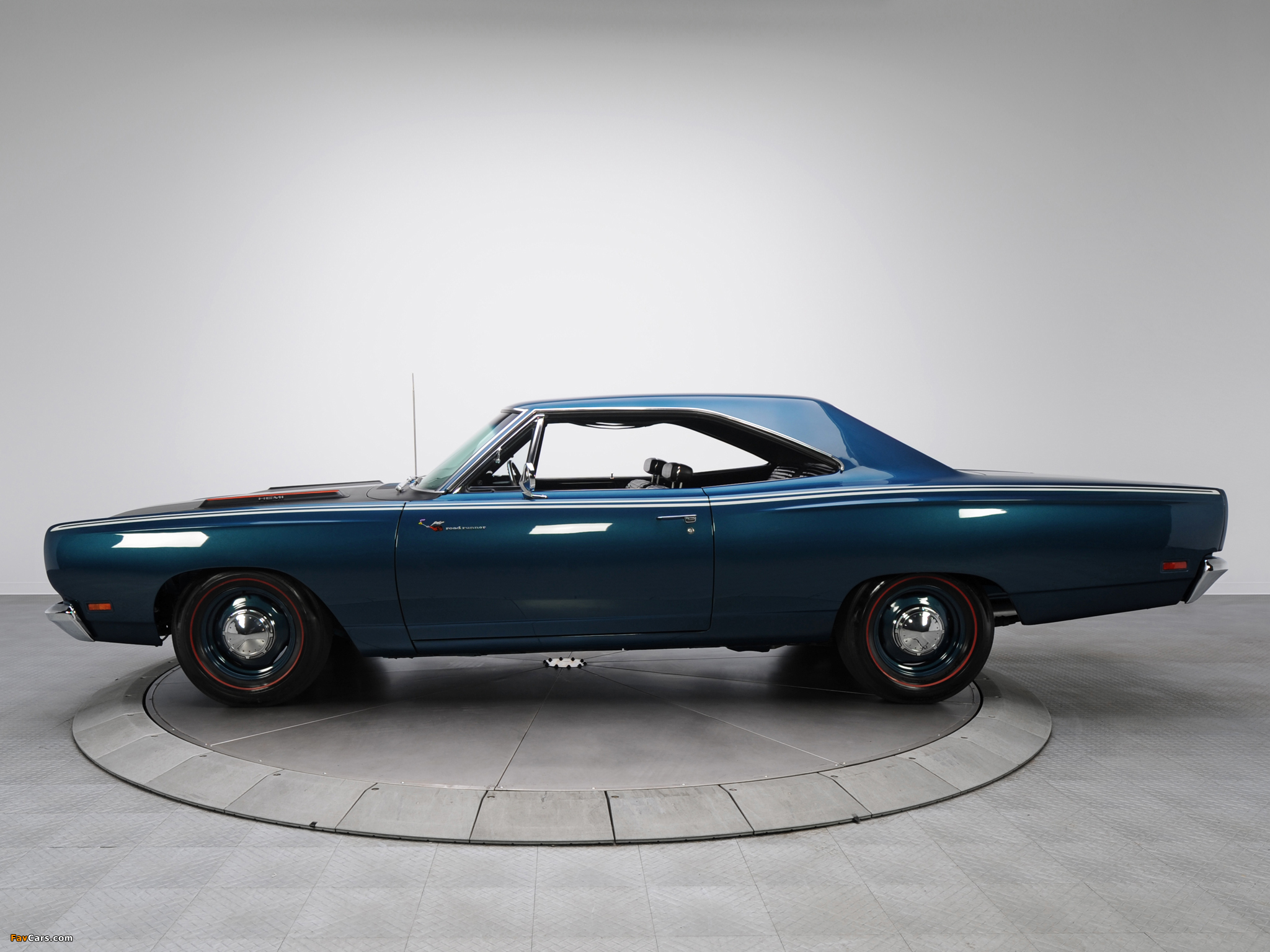 Images of Plymouth Road Runner 426 Hemi Hardtop Coupe (RM23) 1969 (2048 x 1536)