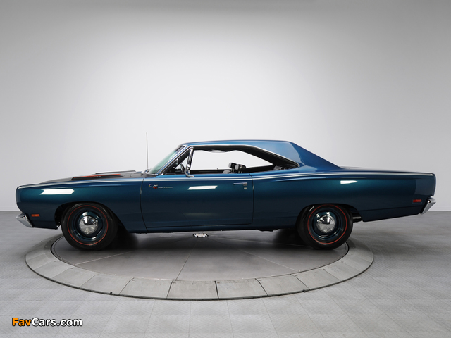 Images of Plymouth Road Runner 426 Hemi Hardtop Coupe (RM23) 1969 (640 x 480)