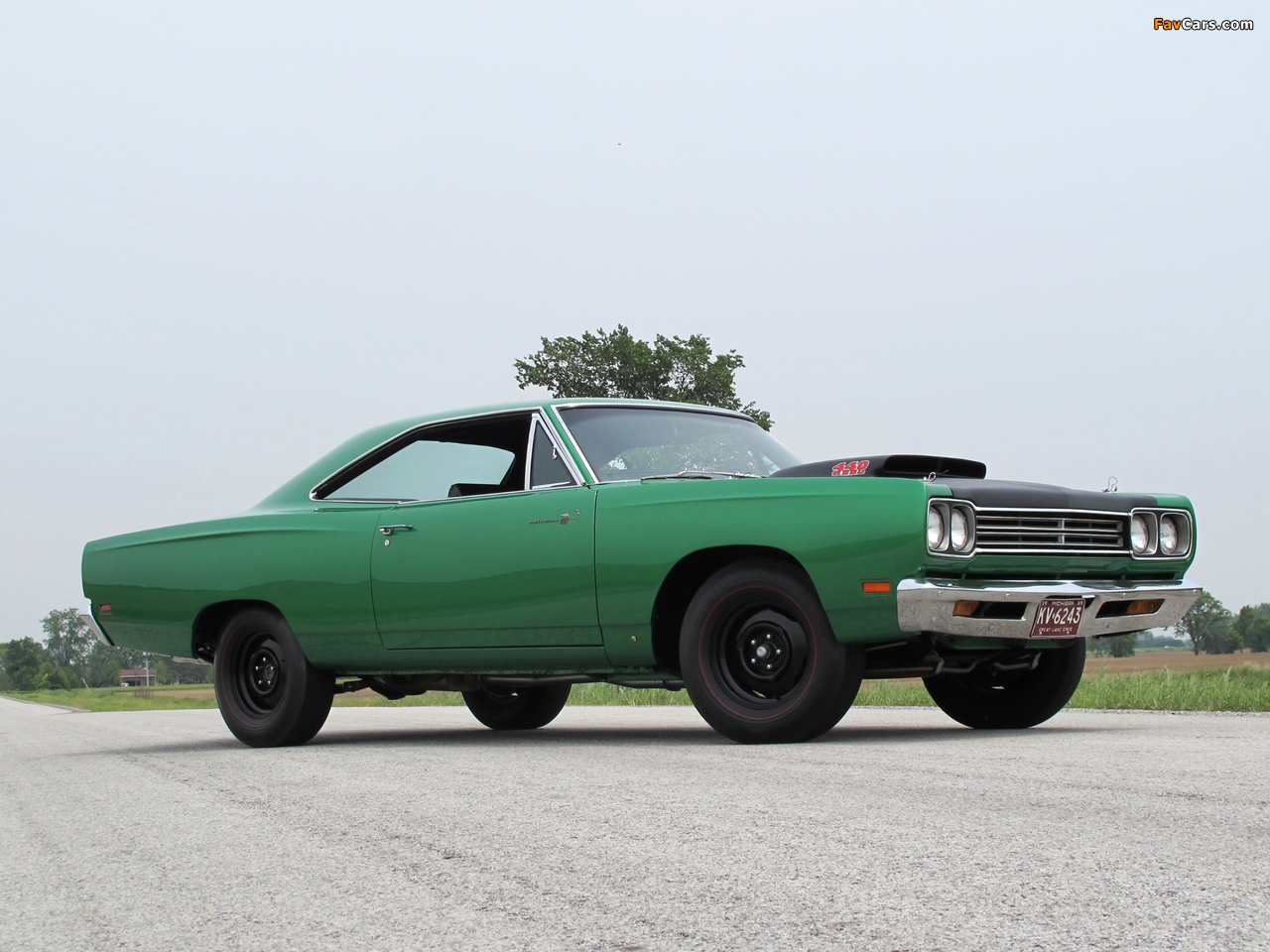 Images of Plymouth Road Runner 440+6 1969 (1280 x 960)