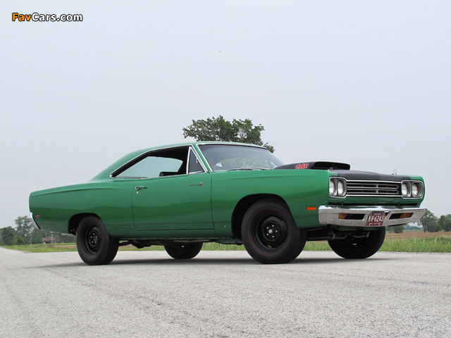 Images of Plymouth Road Runner 440+6 1969 (640 x 480)
