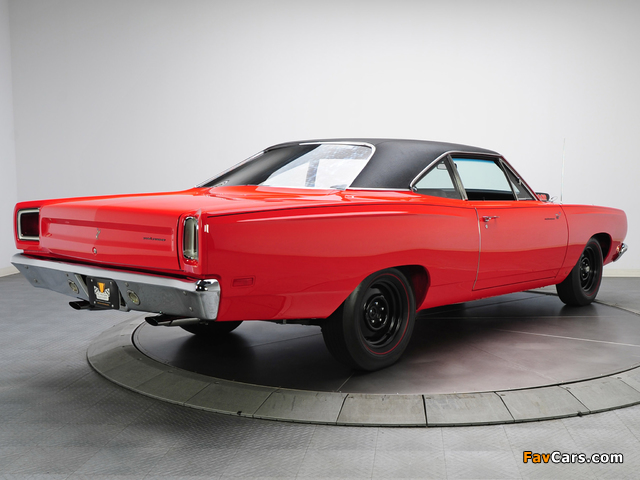 Photos of Plymouth Road Runner 440+6 Coupe (RM21) 1969 (640 x 480)