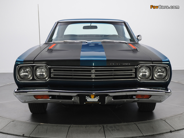 Pictures of Plymouth Road Runner 426 Hemi Hardtop Coupe (RM23) 1969 (640 x 480)