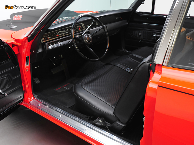 Pictures of Plymouth Road Runner 440+6 Coupe (RM21) 1969 (640 x 480)