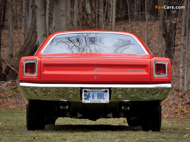 Plymouth Road Runner 440+6 Hardtop Coupe (A12) 1969 pictures (640 x 480)