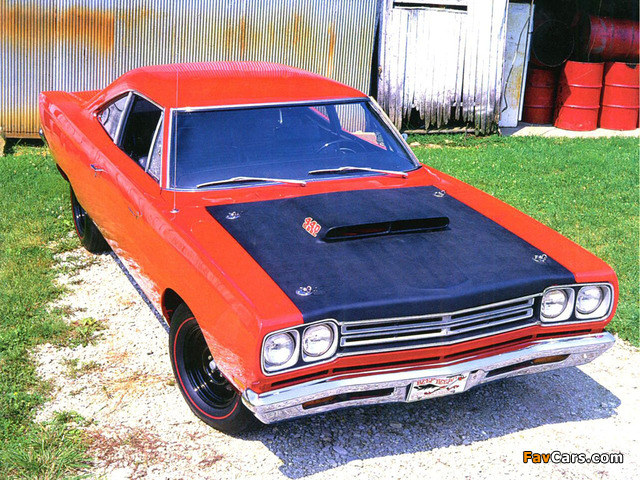 Plymouth Road Runner 440+6 1969 wallpapers (640 x 480)