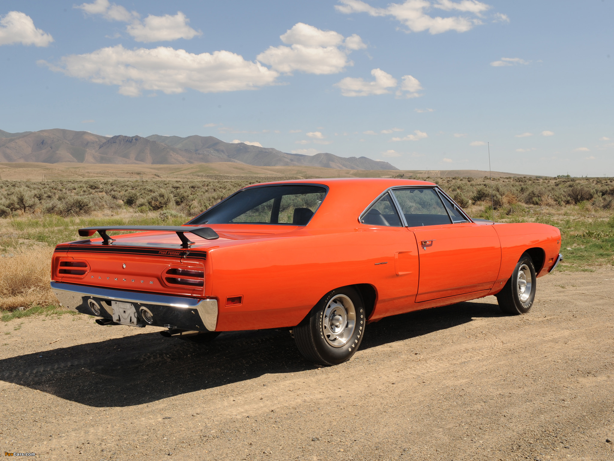 Plymouth Road Runner 1970 wallpapers (2048 x 1536)