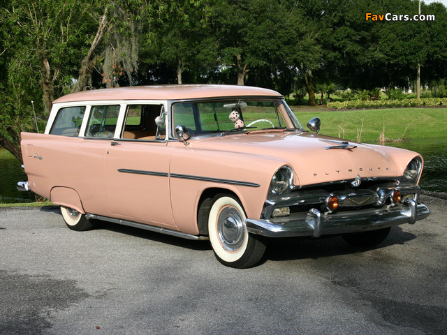Photos of Plymouth Deluxe Suburban 1956 (640 x 480)