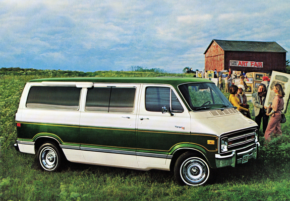 Images of Plymouth Voyager 1978
