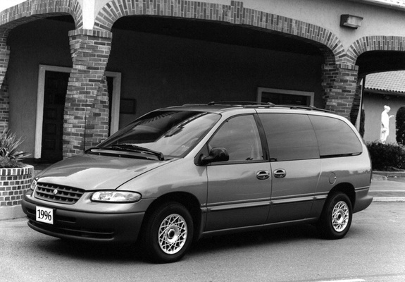 Photos of Plymouth Grand Voyager 1995–2000