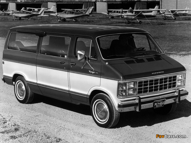 Plymouth Voyager 1982 images (640 x 480)