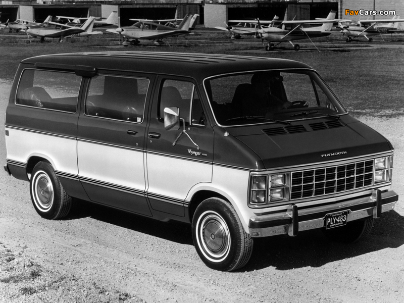 Plymouth Voyager 1982 images (800 x 600)