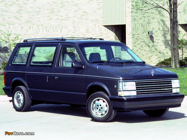 Plymouth Voyager 1987–90 images (640 x 480)