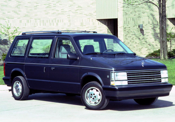Plymouth Voyager 1987–90 images