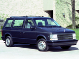 Plymouth Voyager 1987–90 images
