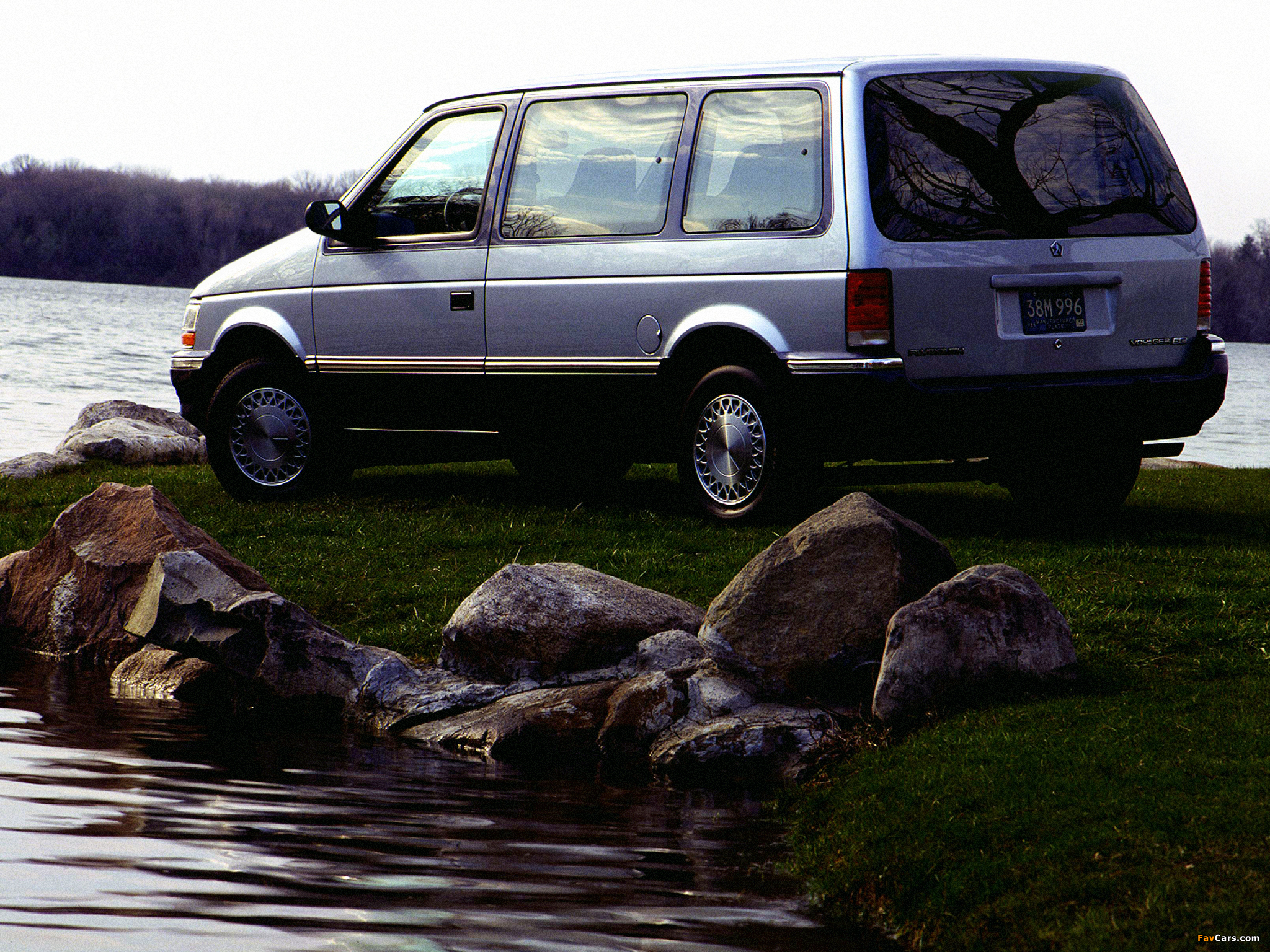 Plymouth Voyager 1991–95 wallpapers (2048 x 1536)