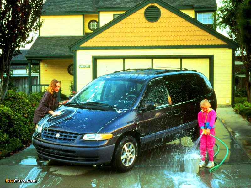Plymouth Grand Voyager 1995–2000 images (800 x 600)