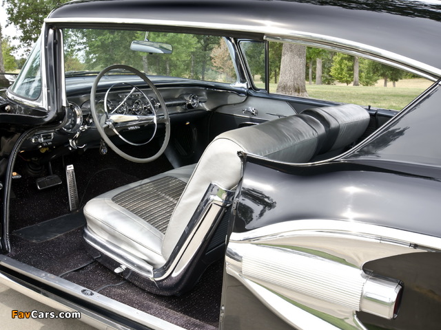 Images of Pontiac Bonneville 1958 (640 x 480)