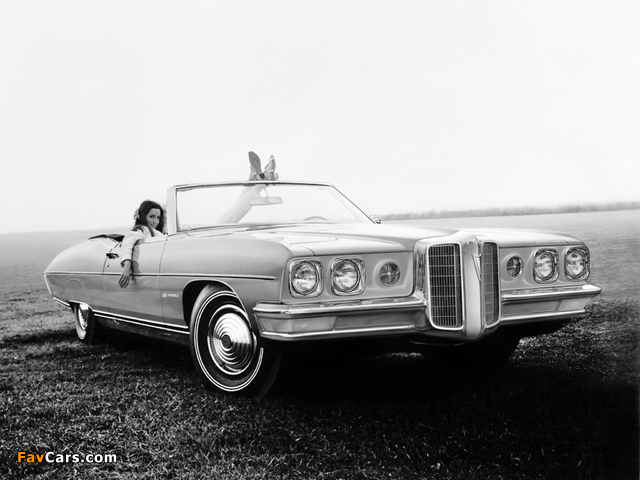 Photos of Pontiac Bonneville Convertible (26267) 1970 (640 x 480)
