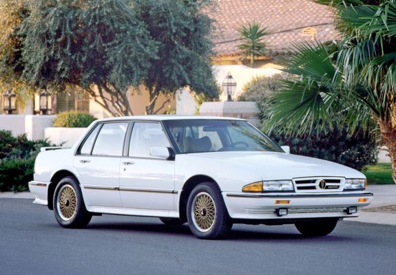Pictures of Pontiac Bonneville SSE 1987–91