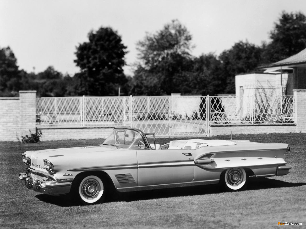 Pontiac Bonneville Convertible 1958 pictures (1280 x 960)