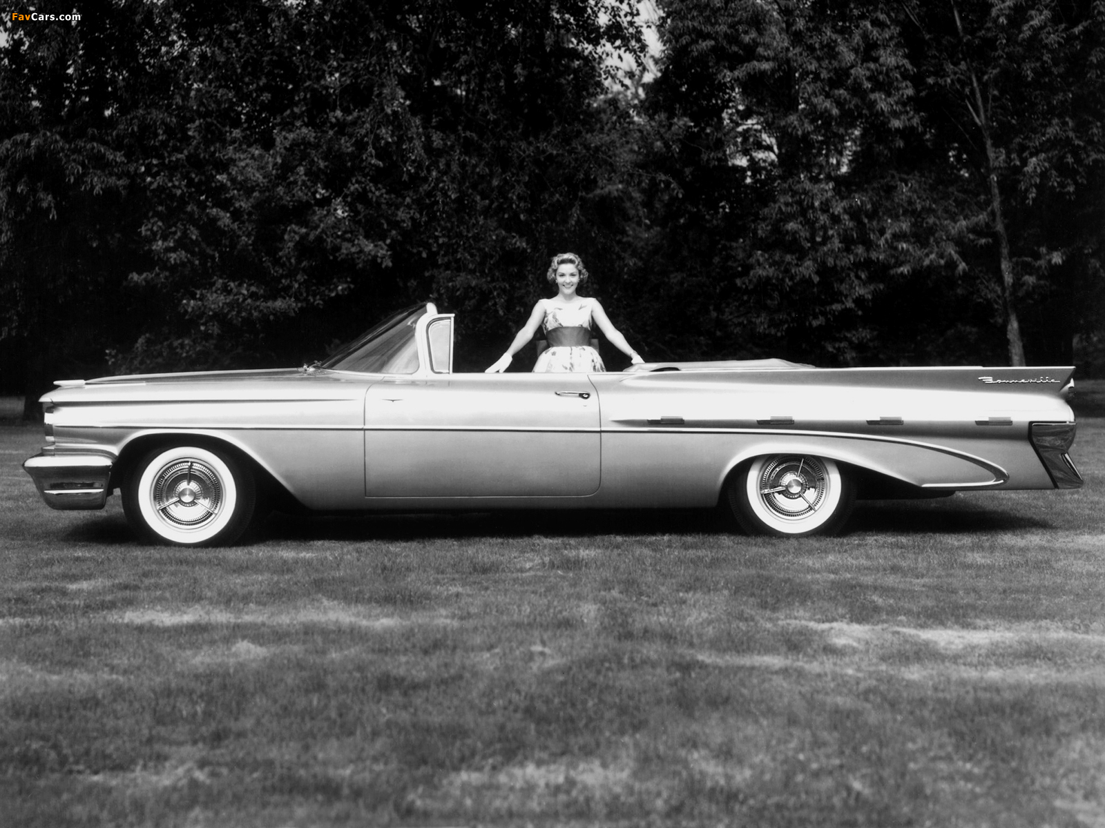 Pontiac Bonneville Convertible 1959 photos (1600 x 1200)