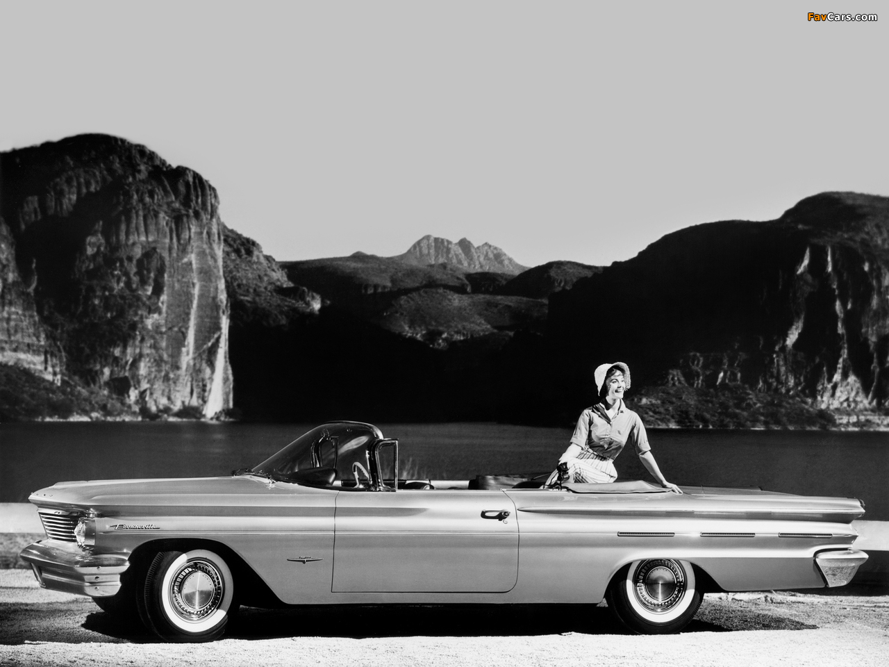 Pontiac Bonneville Convertible 1960 wallpapers (1280 x 960)