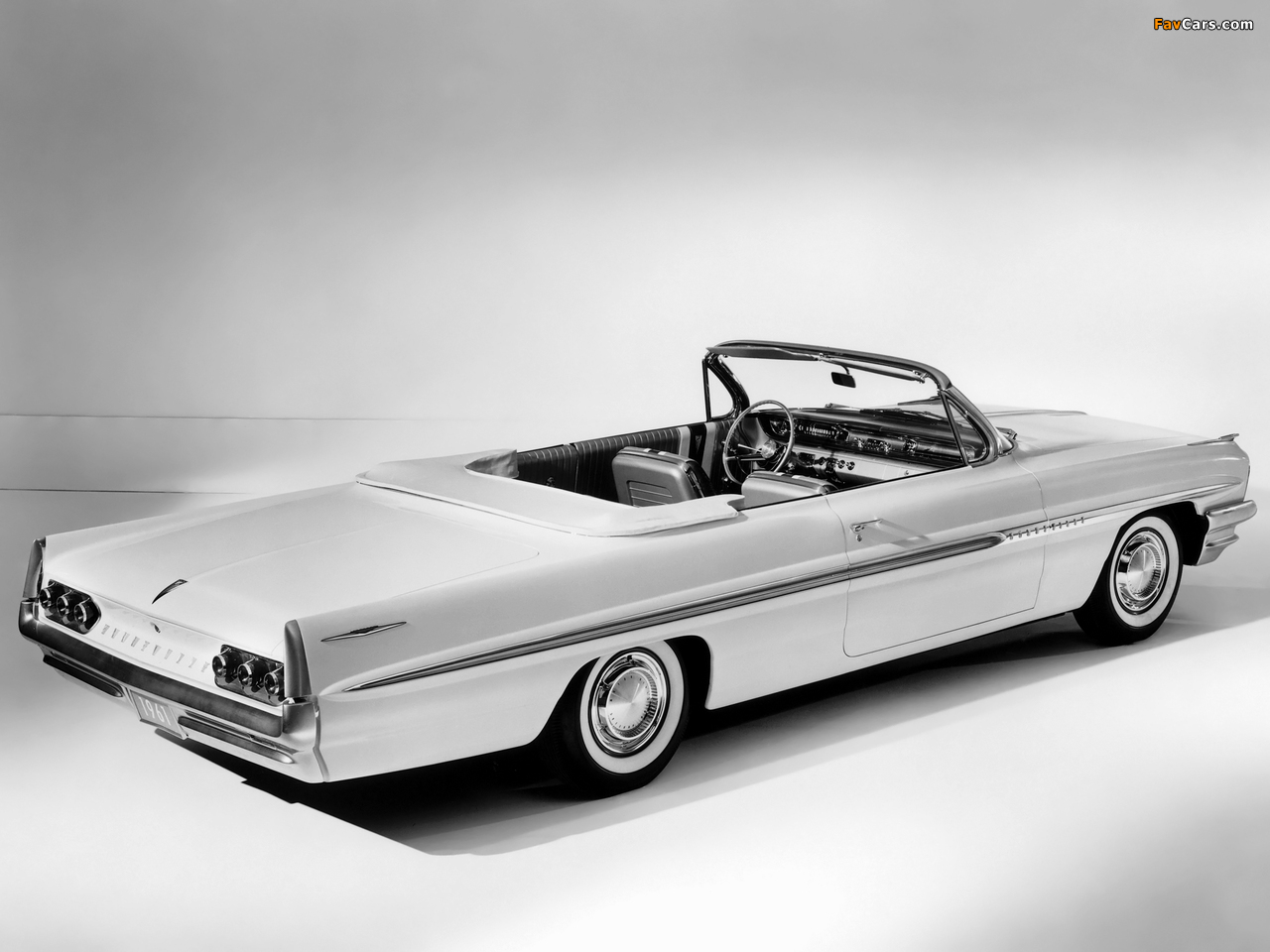 Pontiac Bonneville Convertible (2867) 1961 pictures (1280 x 960)