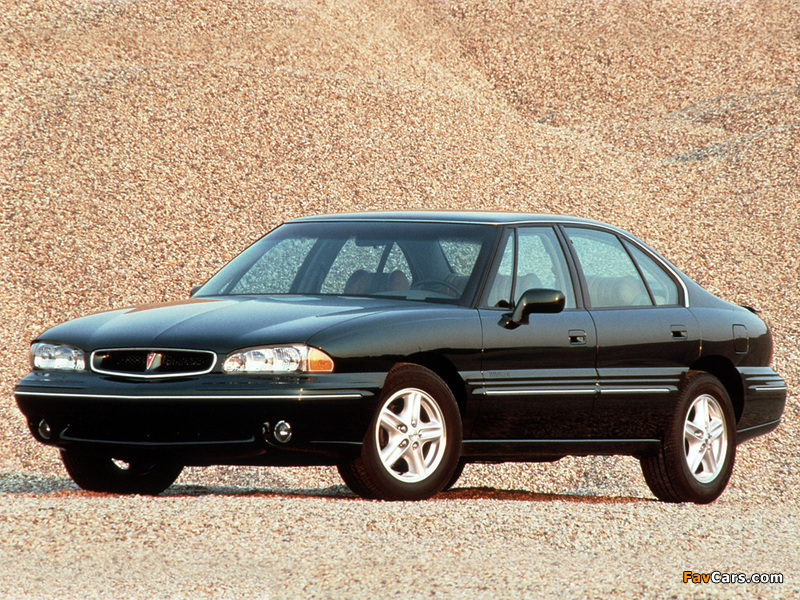 Pontiac Bonneville SE 1996–99 images (800 x 600)