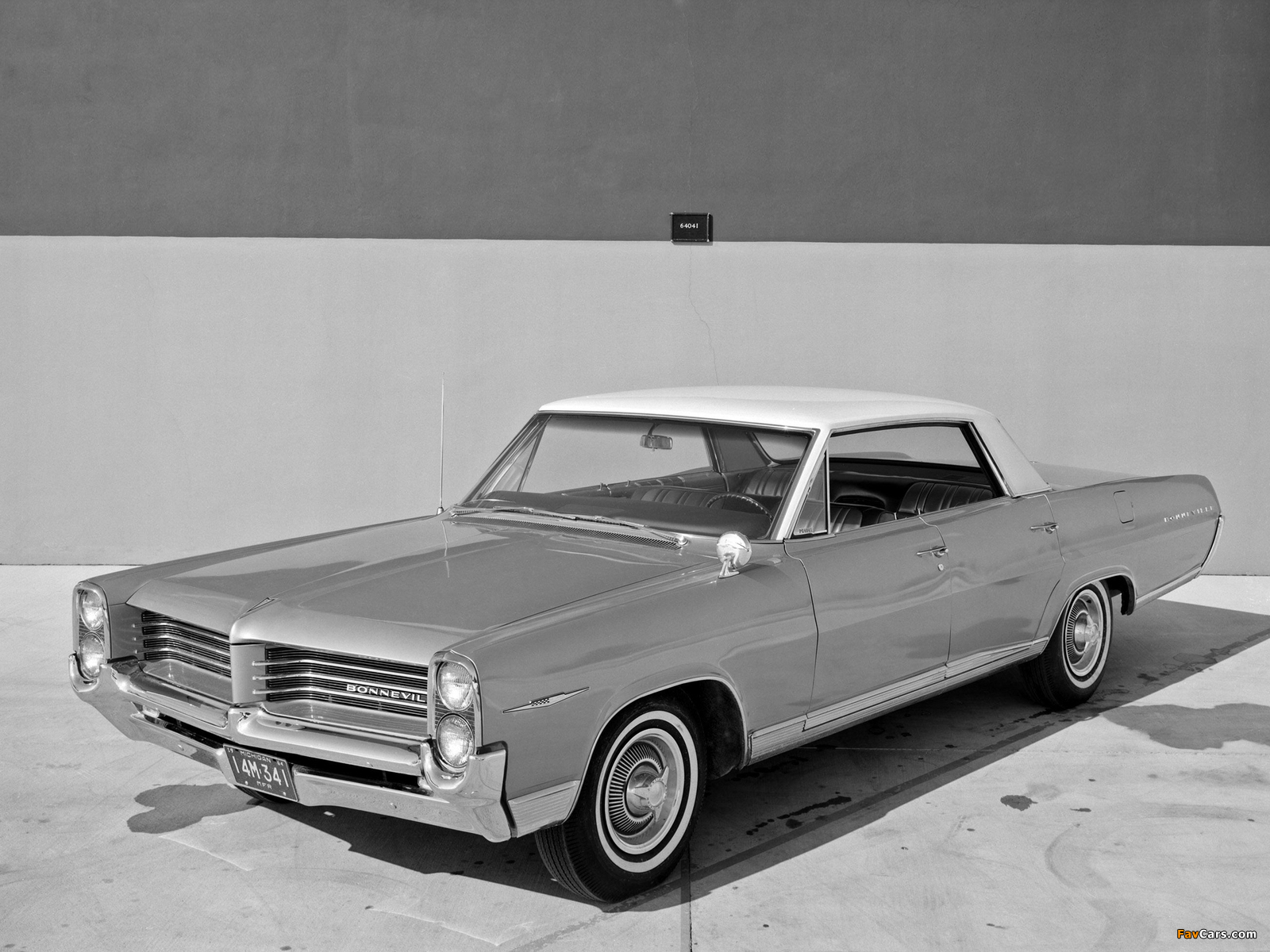 Pontiac Bonneville Hardtop Sedan (2839) 1964 wallpapers (1600 x 1200)