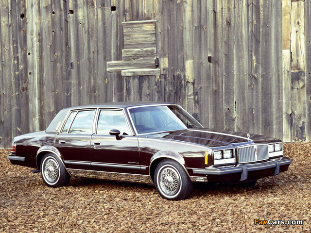 Pontiac Bonneville 1985 wallpapers (640 x 480)