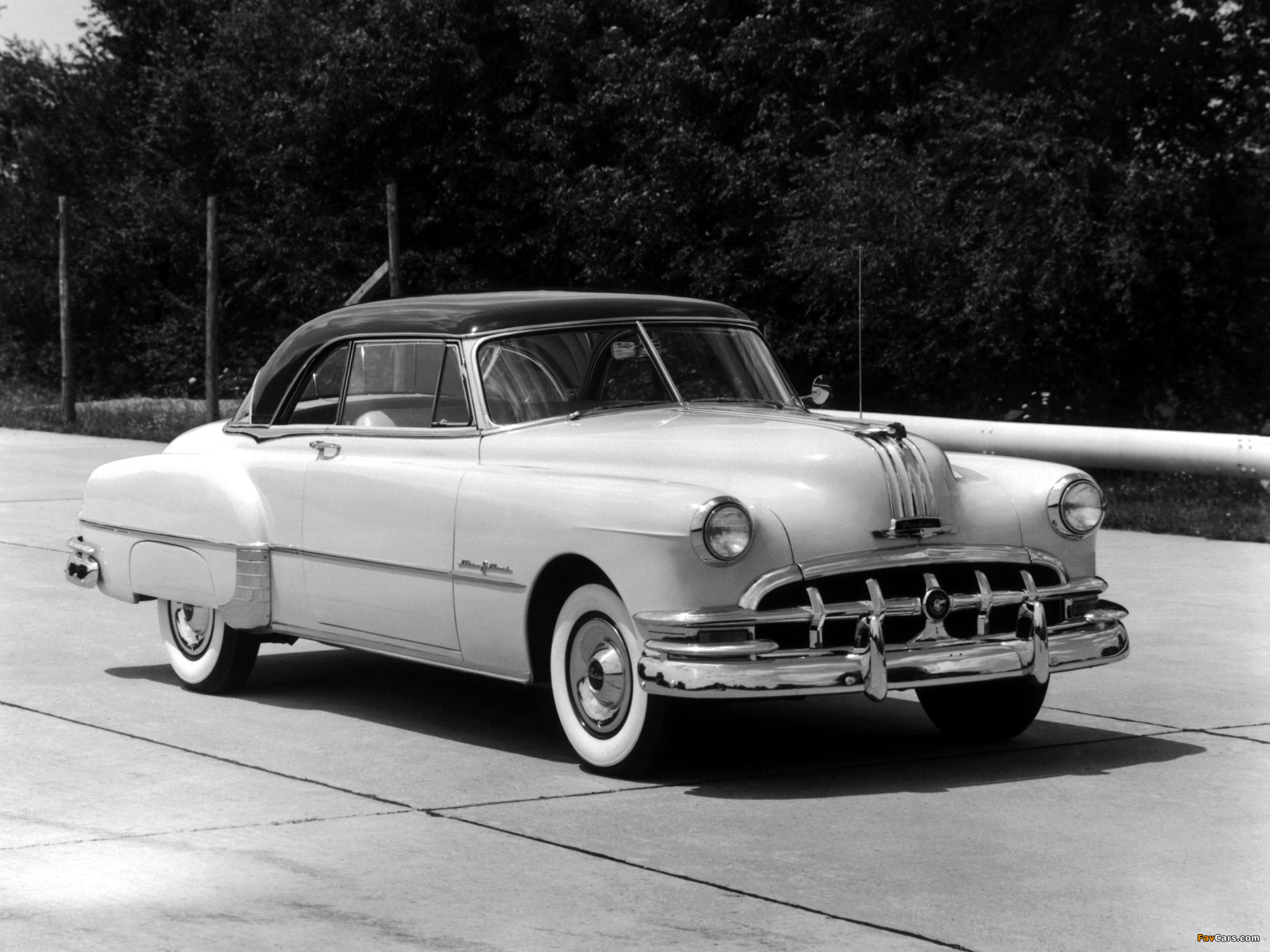 Photos of Pontiac Chieftain Convertible 1950 (2048 x 1536)