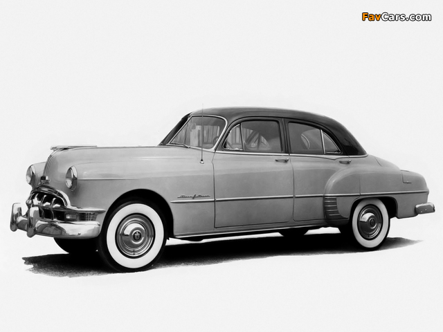 Pontiac Chieftain Deluxe Eight 4-door Sedan (2569D) 1950 pictures (640 x 480)
