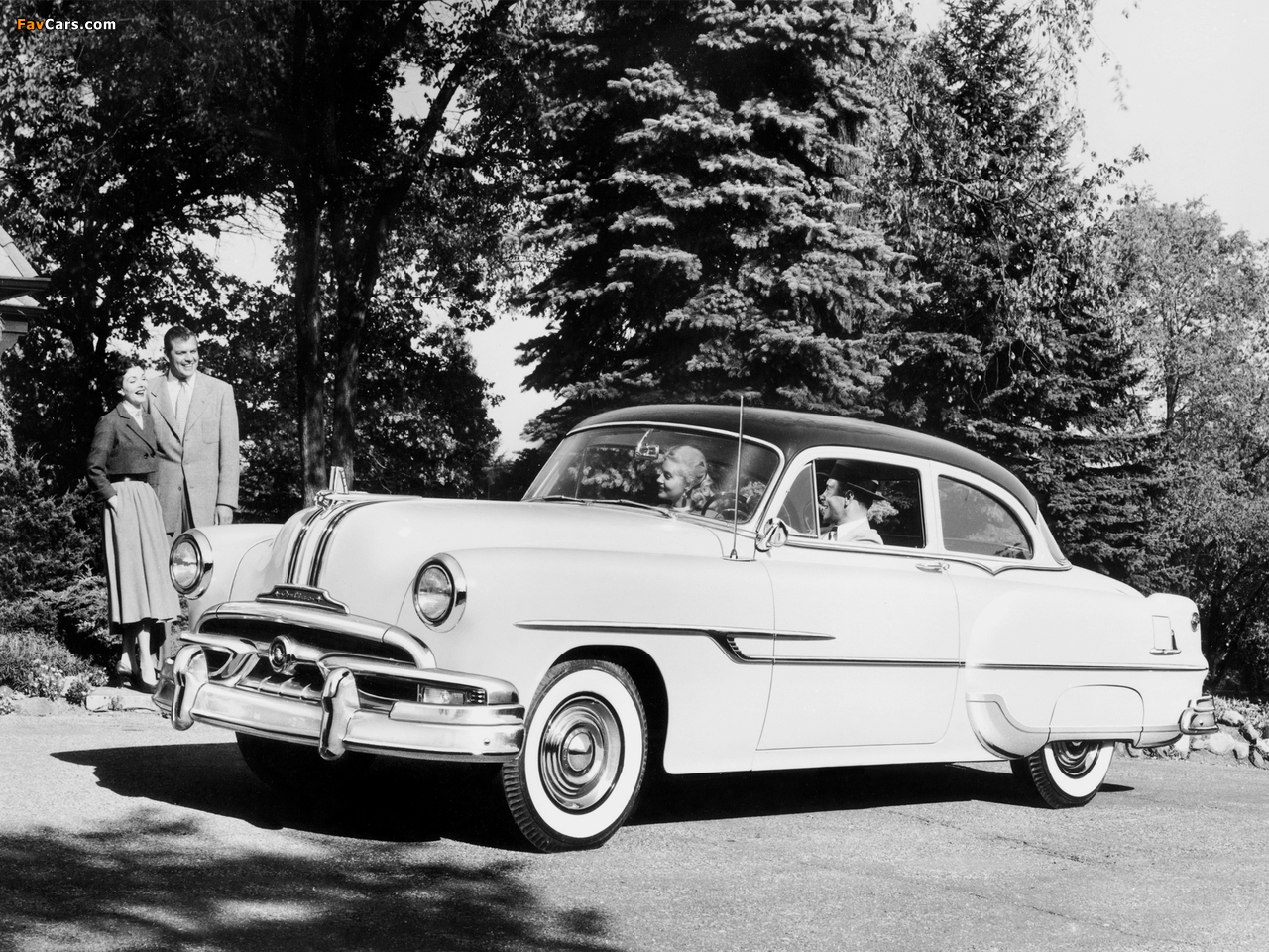 Pontiac Chieftain 2-door Sedan 1953 photos (1280 x 960)