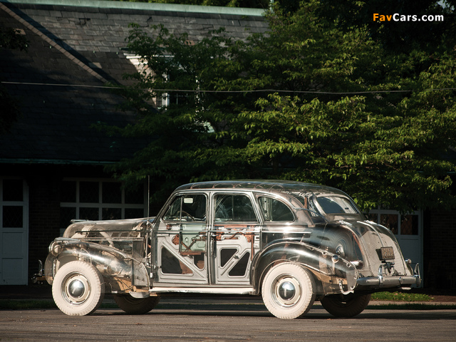 Photos of Pontiac Deluxe Six Transparent Display Car 1940 (640 x 480)