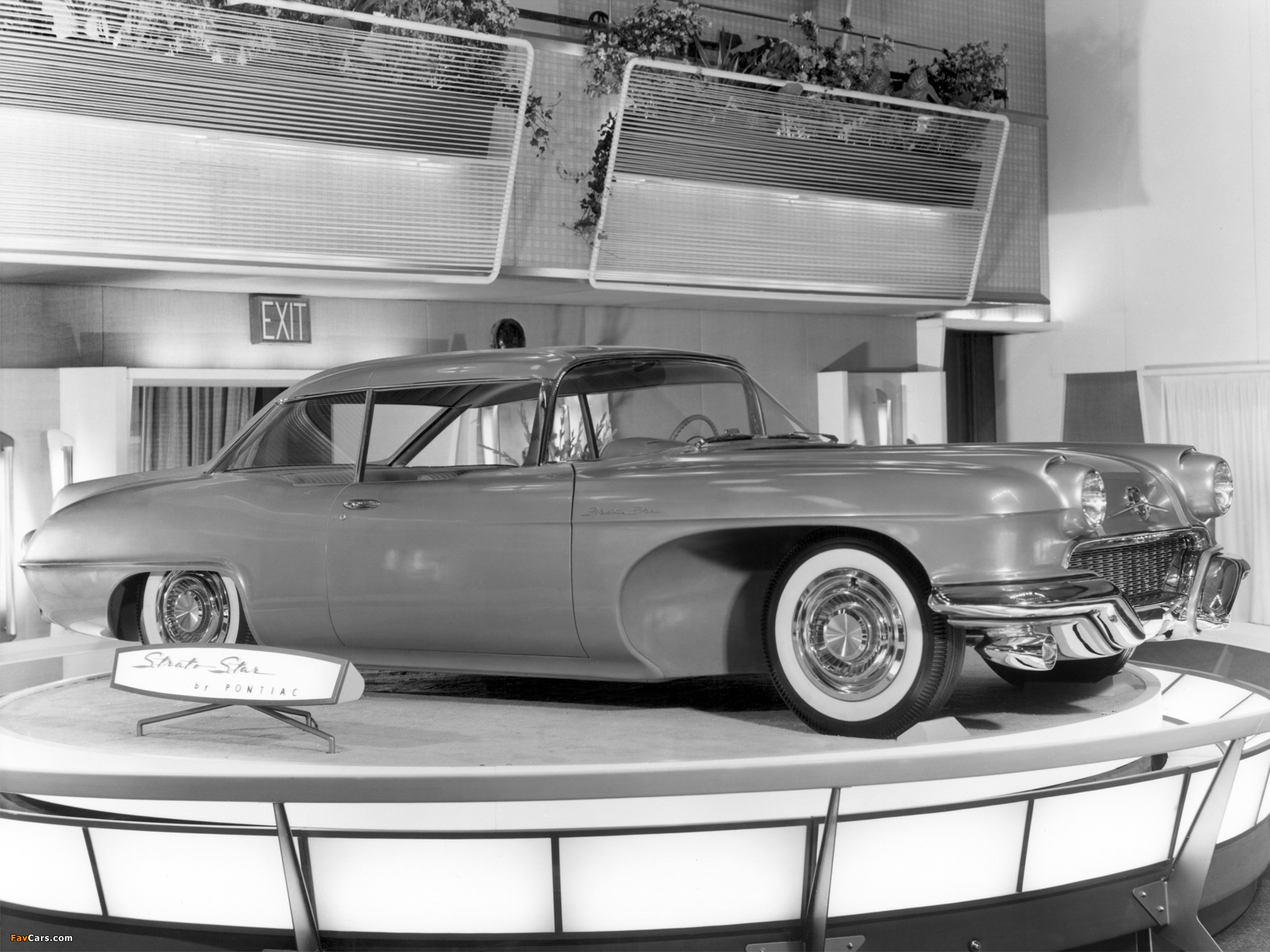 Photos of Pontiac Strato Star Concept Car 1955 (2048 x 1536)