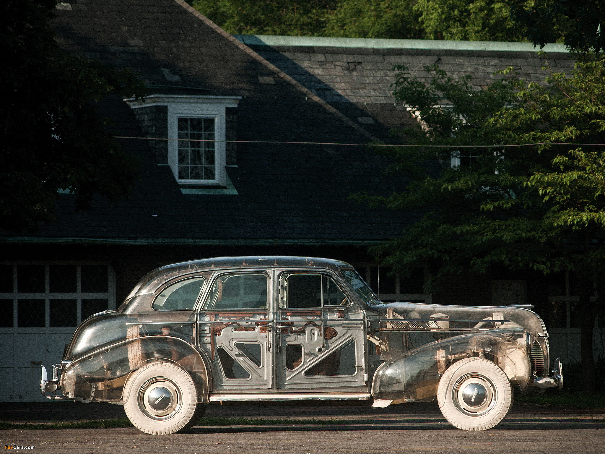 Pontiac Deluxe Six Transparent Display Car 1940 images (2048 x 1536)