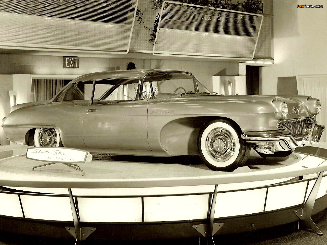 Pontiac Strato Star Concept 1955 pictures (1280 x 960)