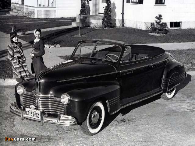 Images of Pontiac DeLuxe Six Convertible Coupe (2567) 1941 (640 x 480)