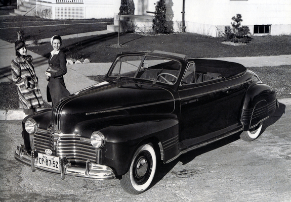 Images of Pontiac DeLuxe Six Convertible Coupe (2567) 1941