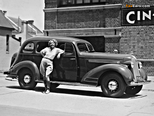 Pontiac Eight Touring Sedan AU-spec (605-2019) 1935 images (640 x 480)