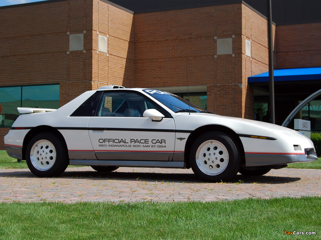 Photos of Pontiac Fiero Indy 500 Pace Car 1984 (1024 x 768)