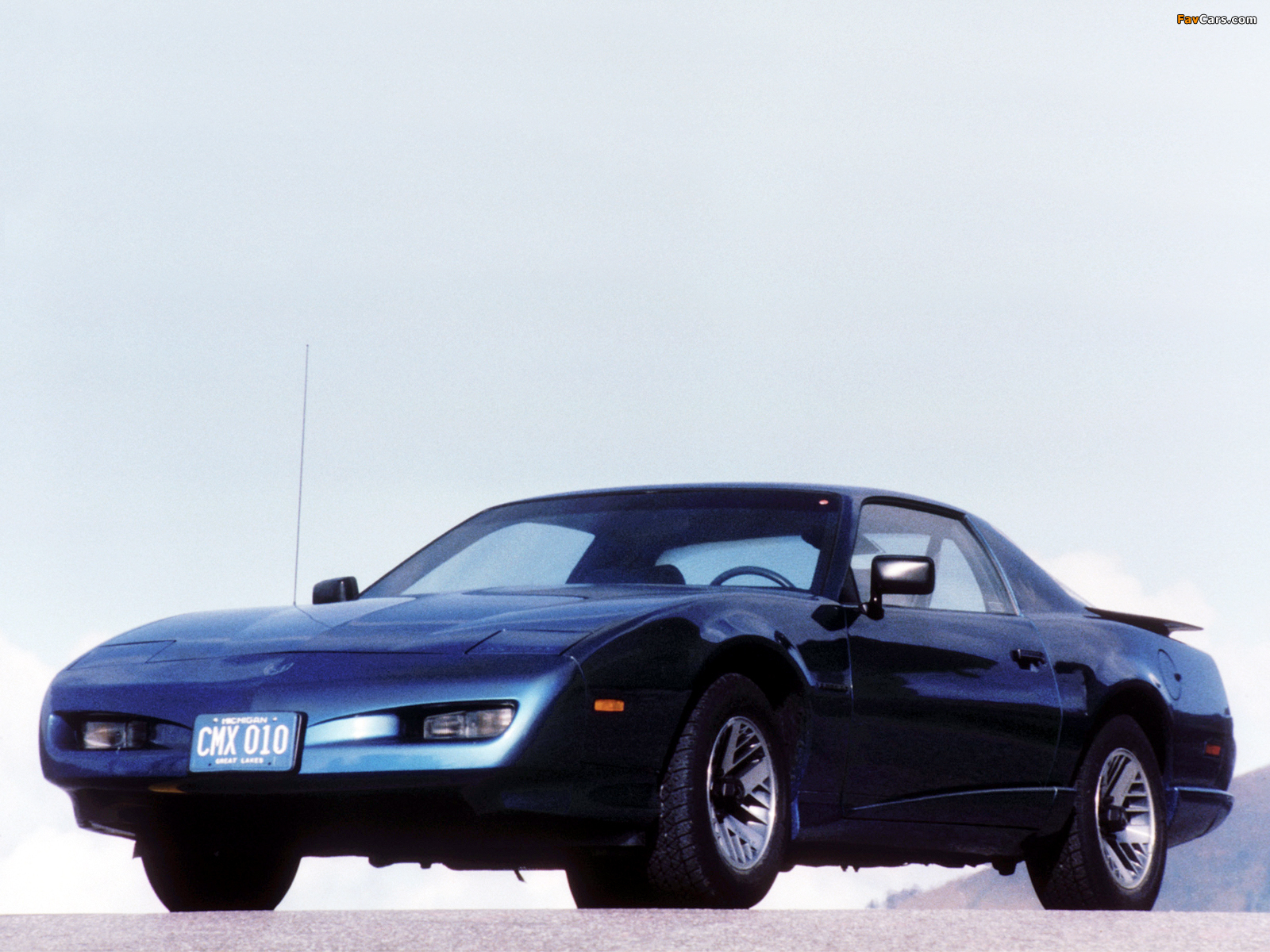 Images of Pontiac Firebird 1991–92 (1600 x 1200)