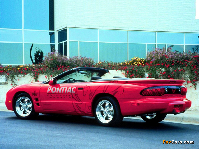 Photos of Pontiac Firebird (640 x 480)