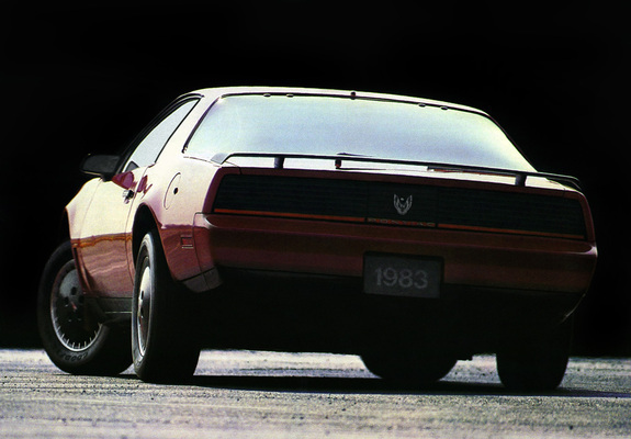 Pictures of Pontiac Firebird Trans Am 1983–85