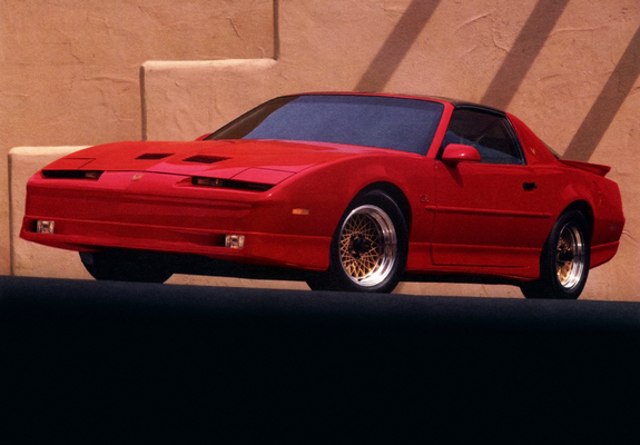 Pontiac Firebird Trans Am GTA 1990 pictures