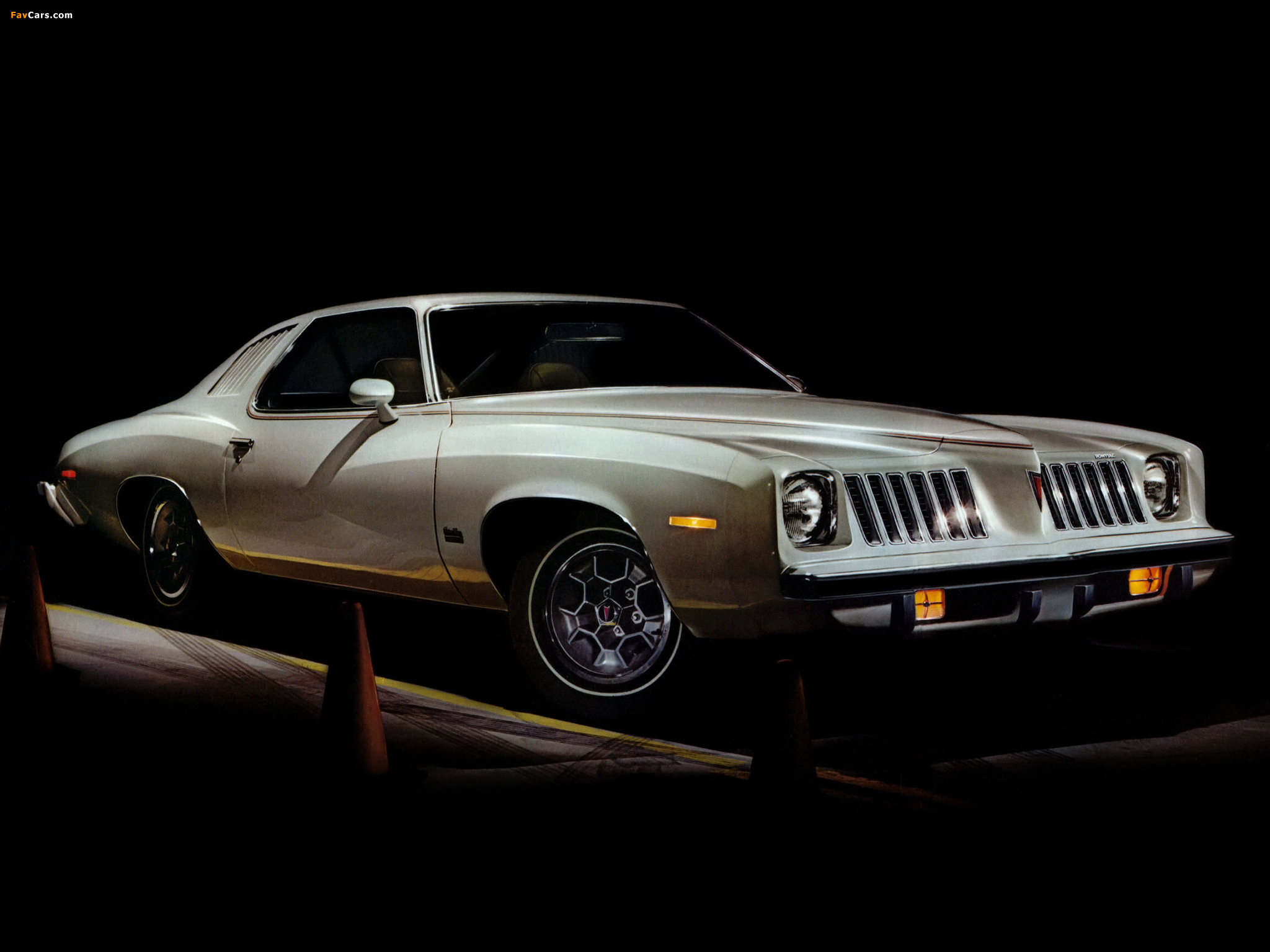 Pictures of Pontiac Grand Am Colonnade Hardtop Coupe (H37) 1974 (2048 x 1536)