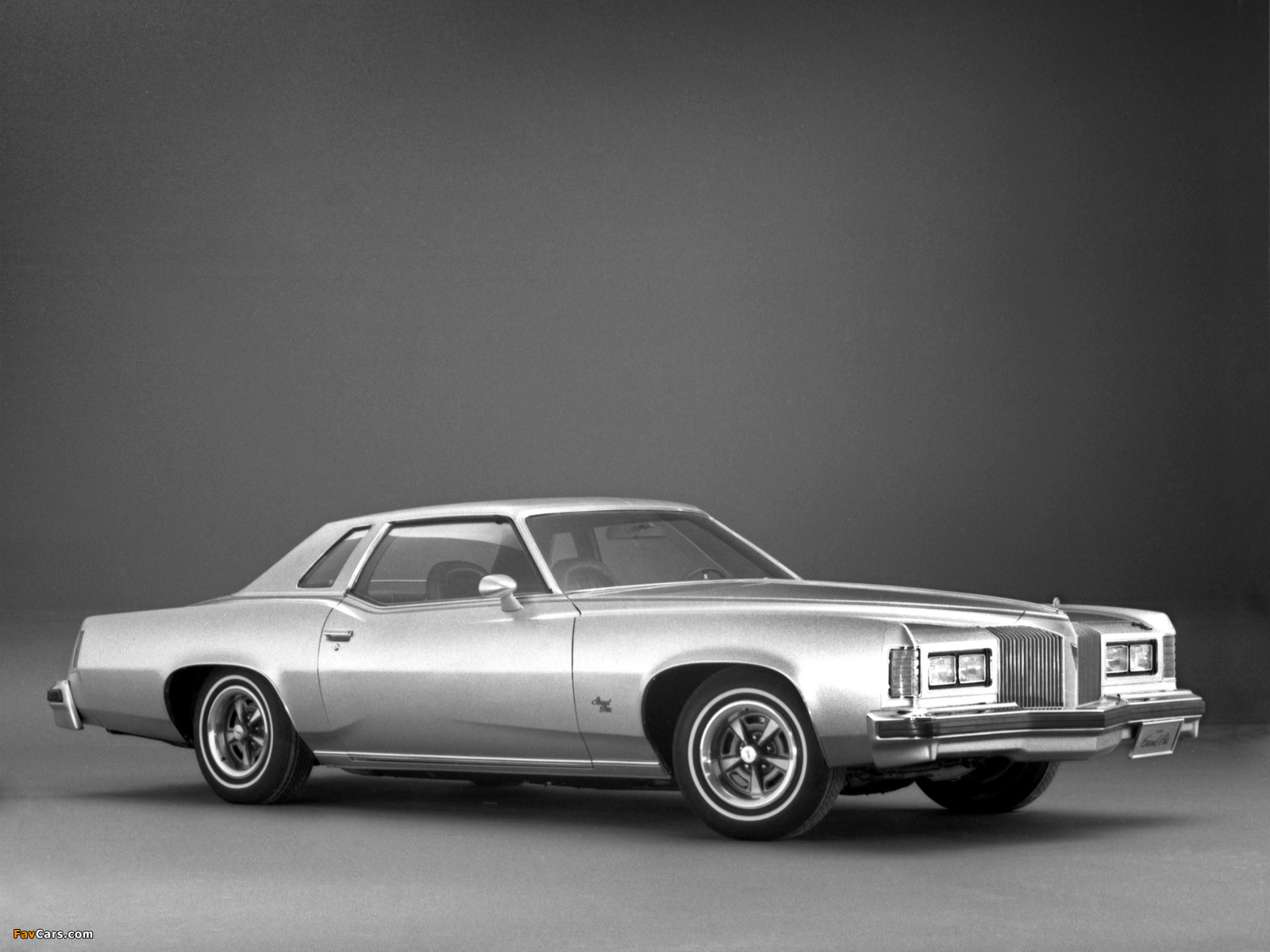 Pictures of Pontiac Grand Prix SJ (K57) 1976 (1600 x 1200)