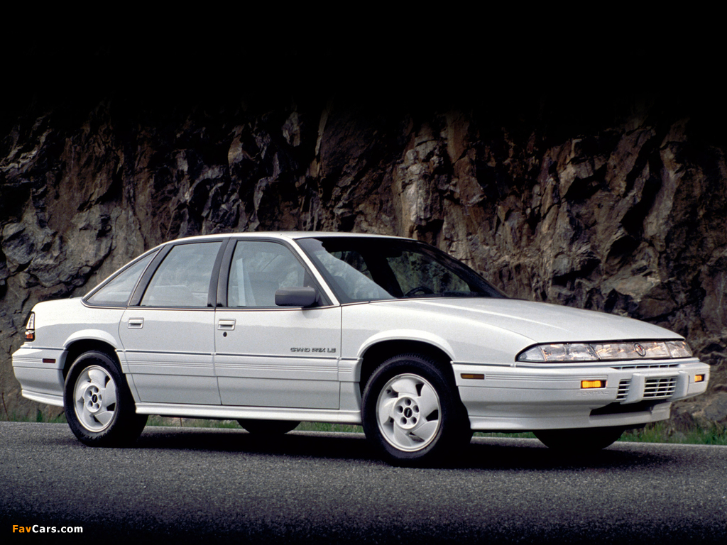 Pontiac Grand Prix LE Sedan 1992–93 pictures (1024 x 768)