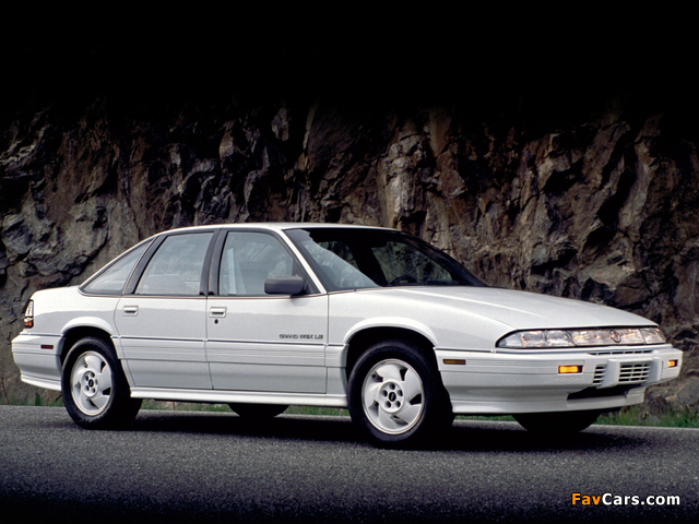 Pontiac Grand Prix LE Sedan 1992–93 pictures (640 x 480)